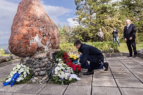 Памятная церемония по случаю 83-й годовщины прорыва кораблей Балтийского флота из Таллина в Кронштадт